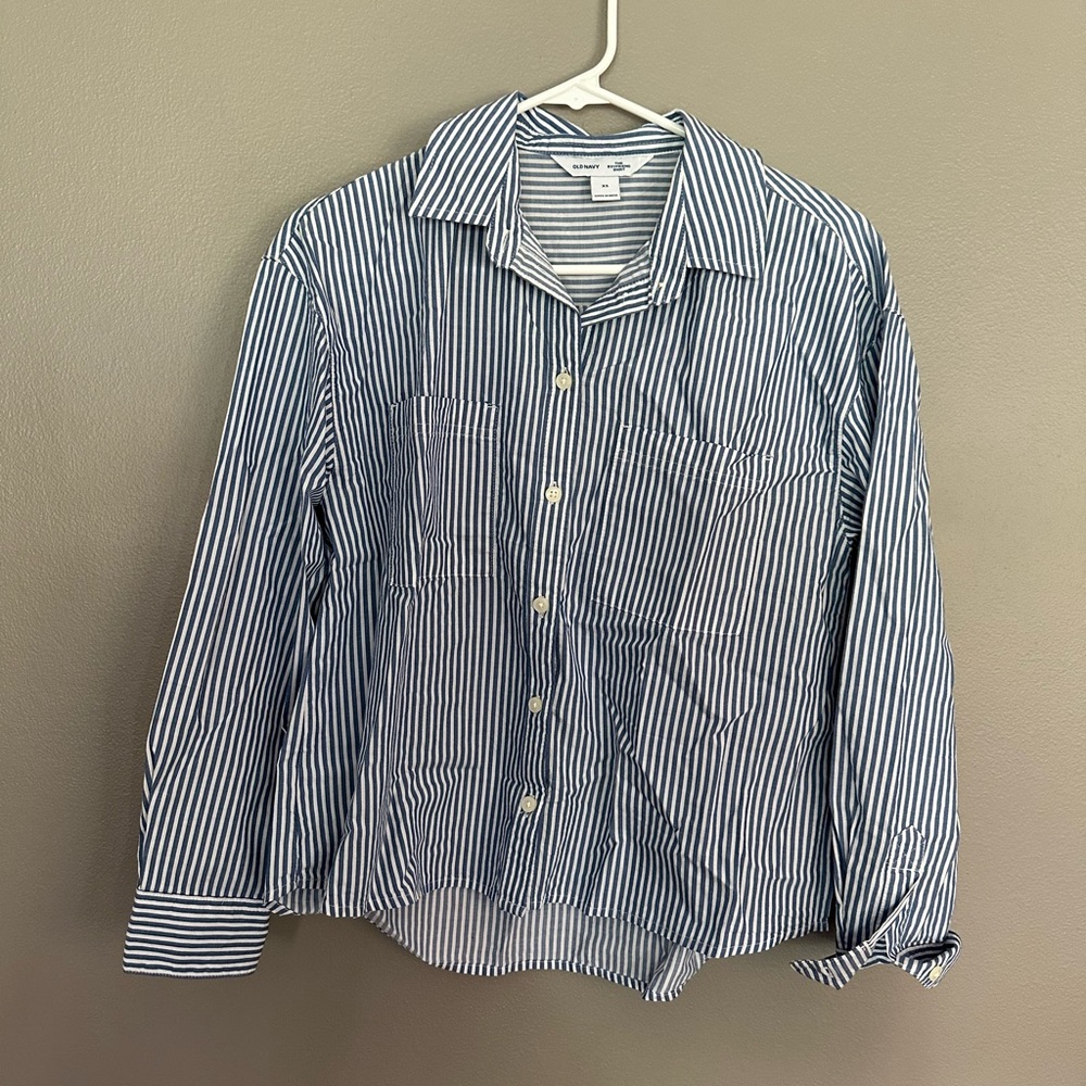 NWT Old Navy Blue and White Striped Women's Button Down Shirt